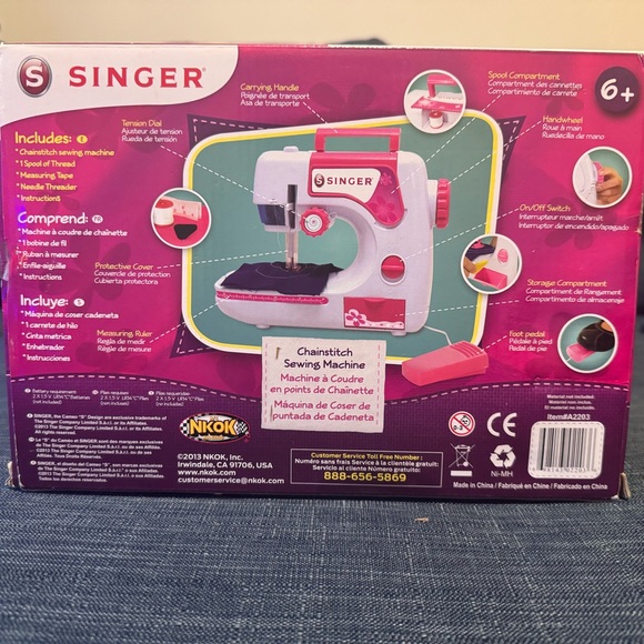 Children’s Singer Sewing Machine NEVER USED - Picture 5 of 6